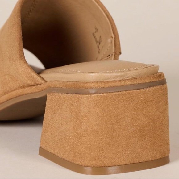 NEW!! Amazon Essentials Women's Block Heel Mule - size 9 - Picture 4 of 9